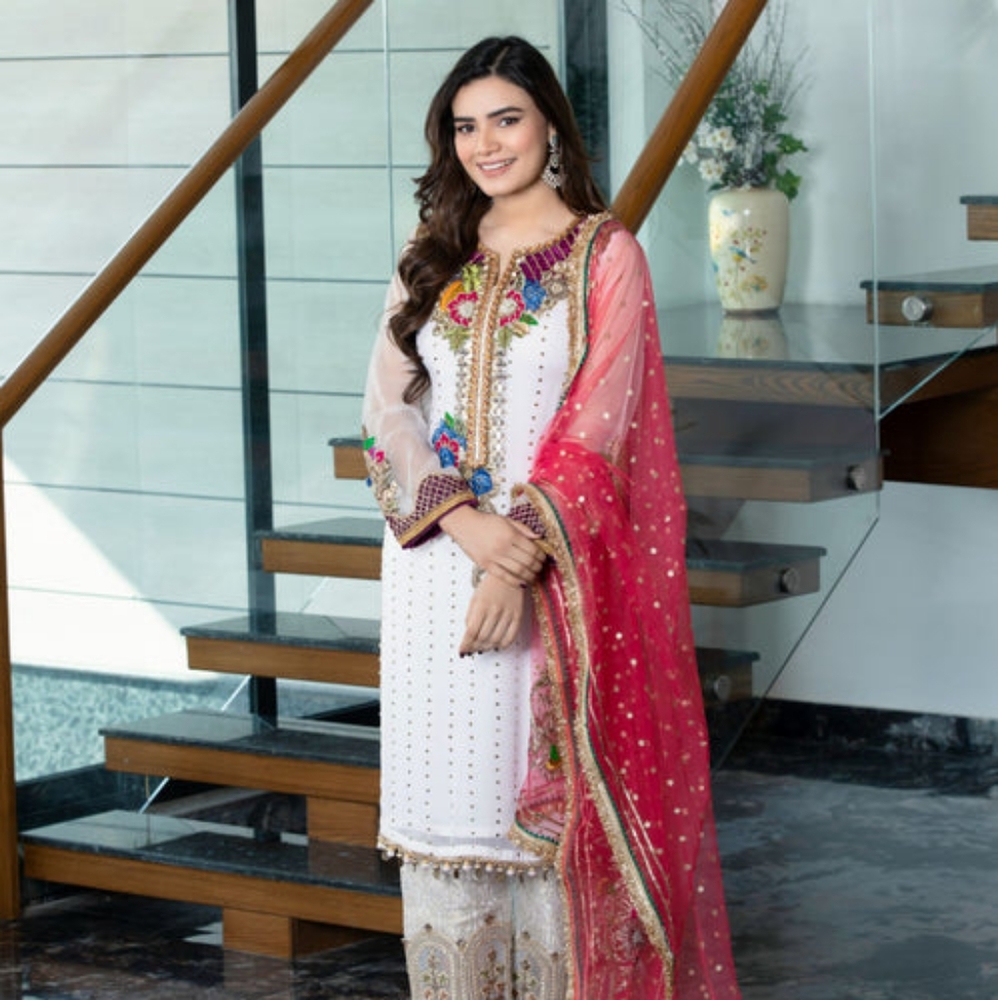 NWT Pakistani Salwar Kameez Set